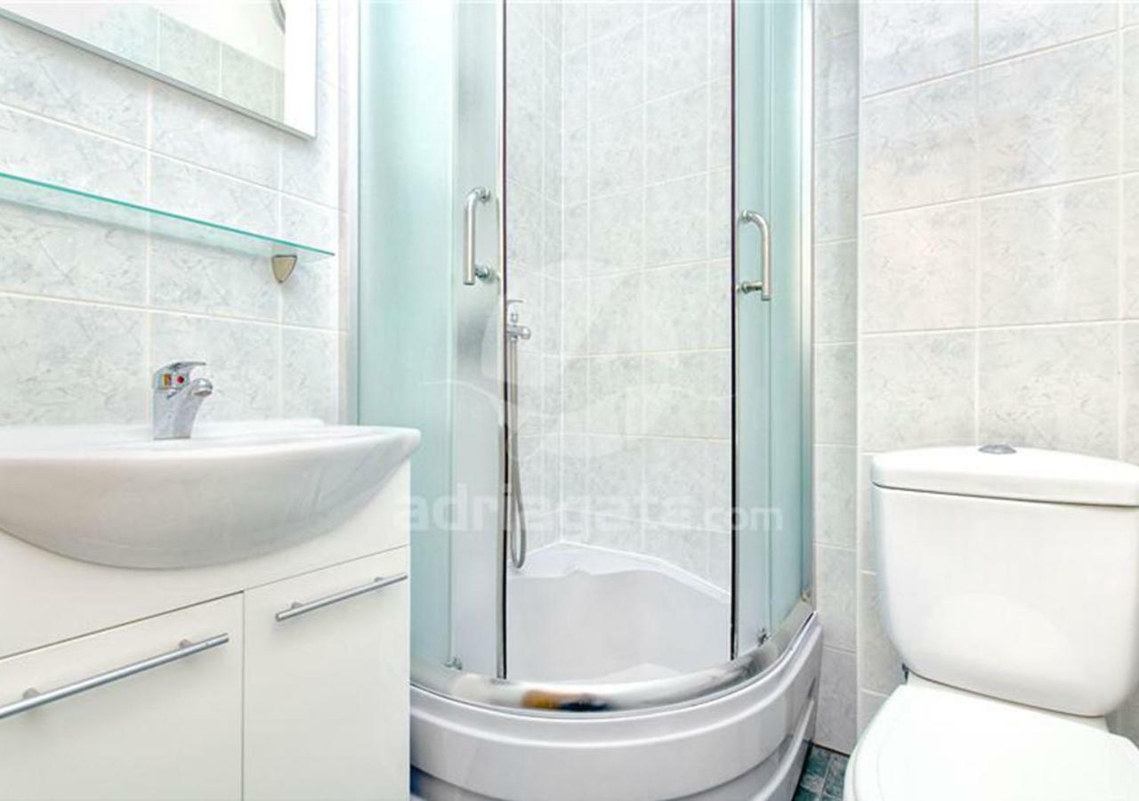 Apartments Iva Rogoznica  Luaran gambar