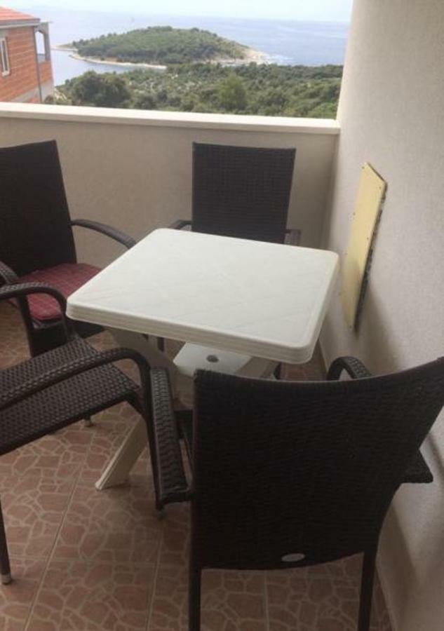 Apartments Iva Rogoznica  Luaran gambar